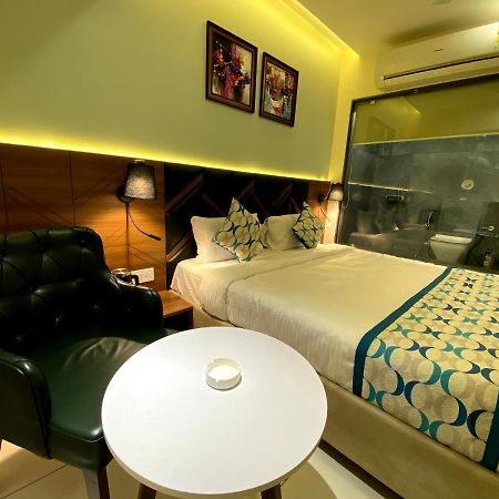 Hotel Unique By Apex Vadodara Dış mekan fotoğraf